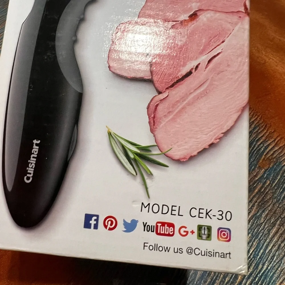 NWT Cuisinart Electric carving Knife new